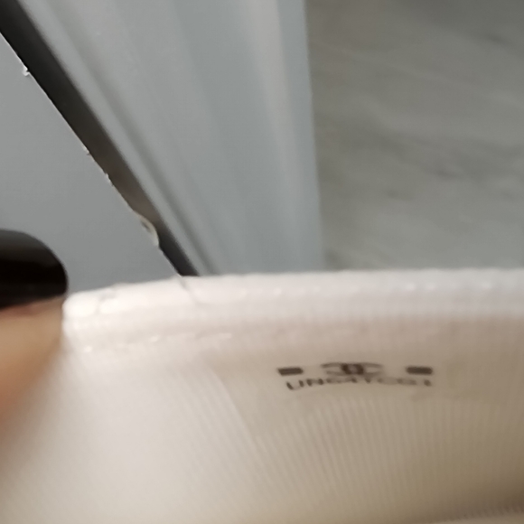 Chanel white card holder wallet with tags - Picture 9 of 9